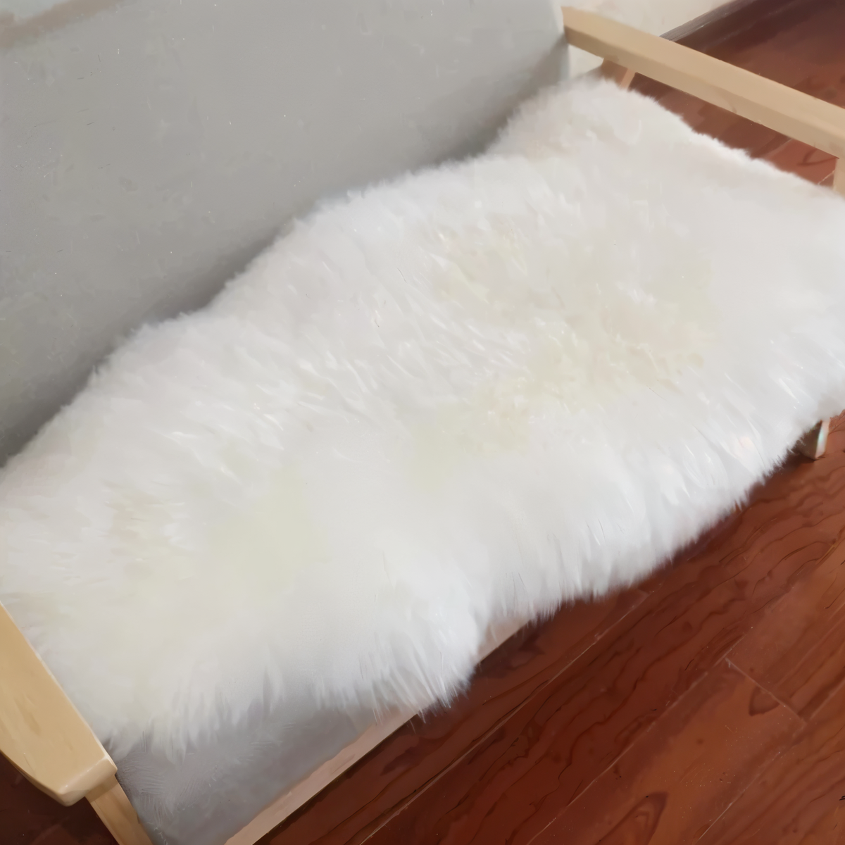 Faux Fur Rug Ultra-Soft Non-Slip Backing & Machine Washable