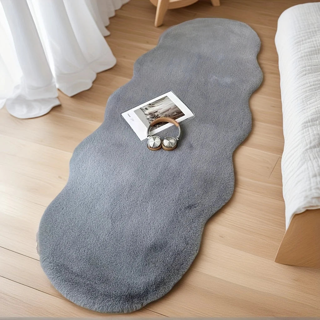 Area Rug Plush Polyester Machine-Washable & Non-Slip Backing