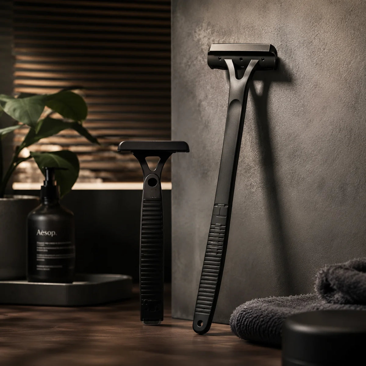 Back Shaver Folding Extra-Long Handle Dual Stainless Steel Blades