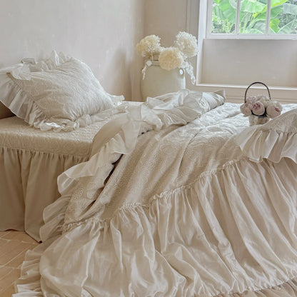 Bedding Set Floral Embroidery Ruffle 4-Piece