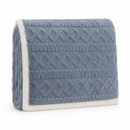Breathable Hypoallergenic Throw Blanket for Women (Machine Washable)