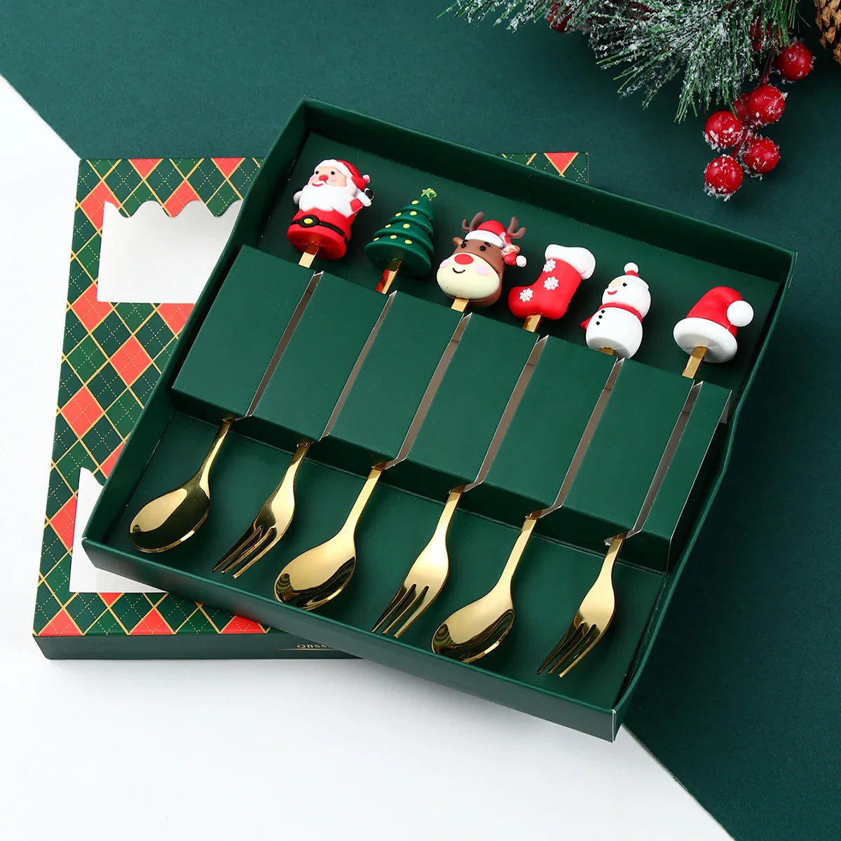Cutlery Set Gold Finish Santa Handle