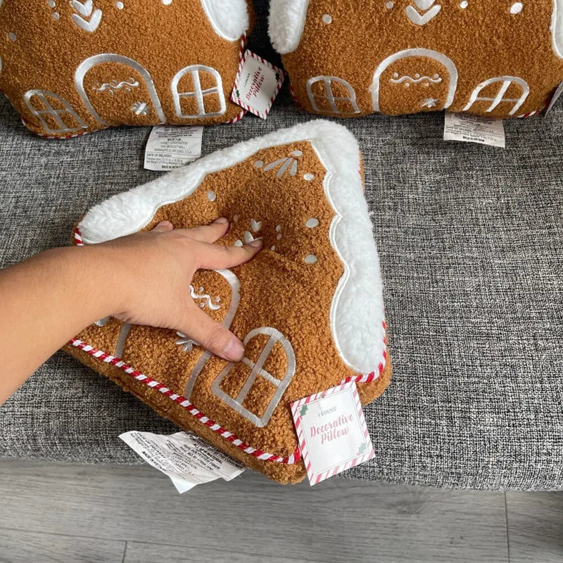 Decorative Cushion House-Shaped Embroidered Fleece