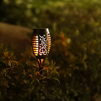 Garden Light Solar-Powered Flickering Flame IP65 Weather-Resistant