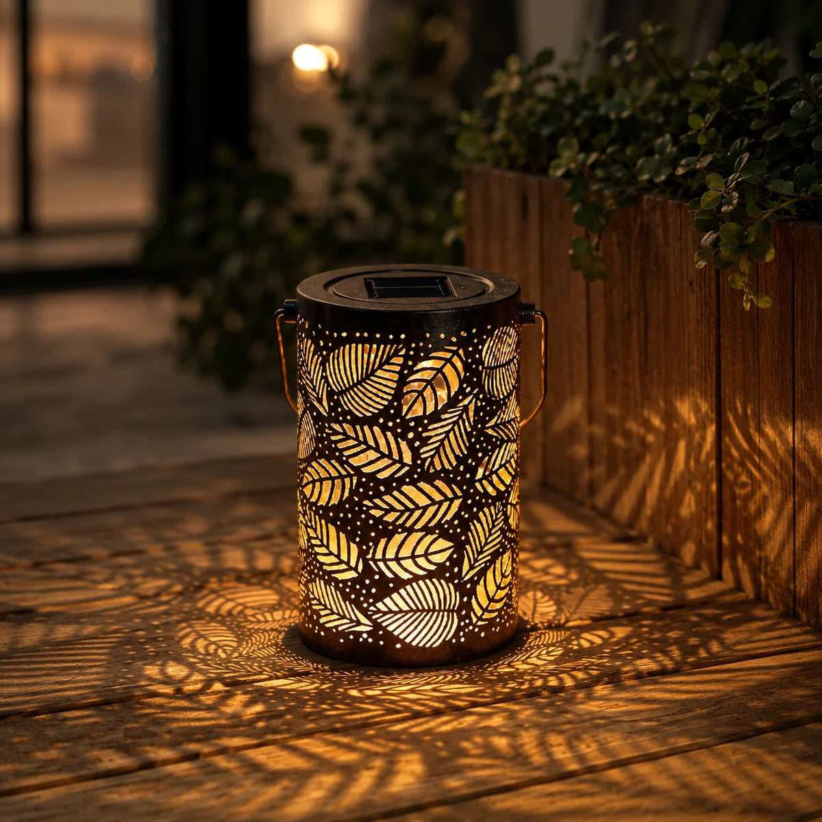 Hanging Solar Lantern Solar-Powered Leaf-Pattern Shadow Iron