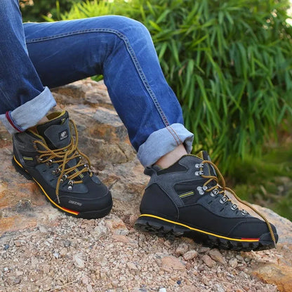 Hiking Shoes Ankle-High Lace-Up Grip Sole