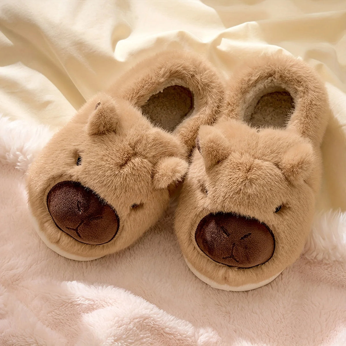 Indoor Slippers Capybara Design Plush Lining & Anti-Slip Sole