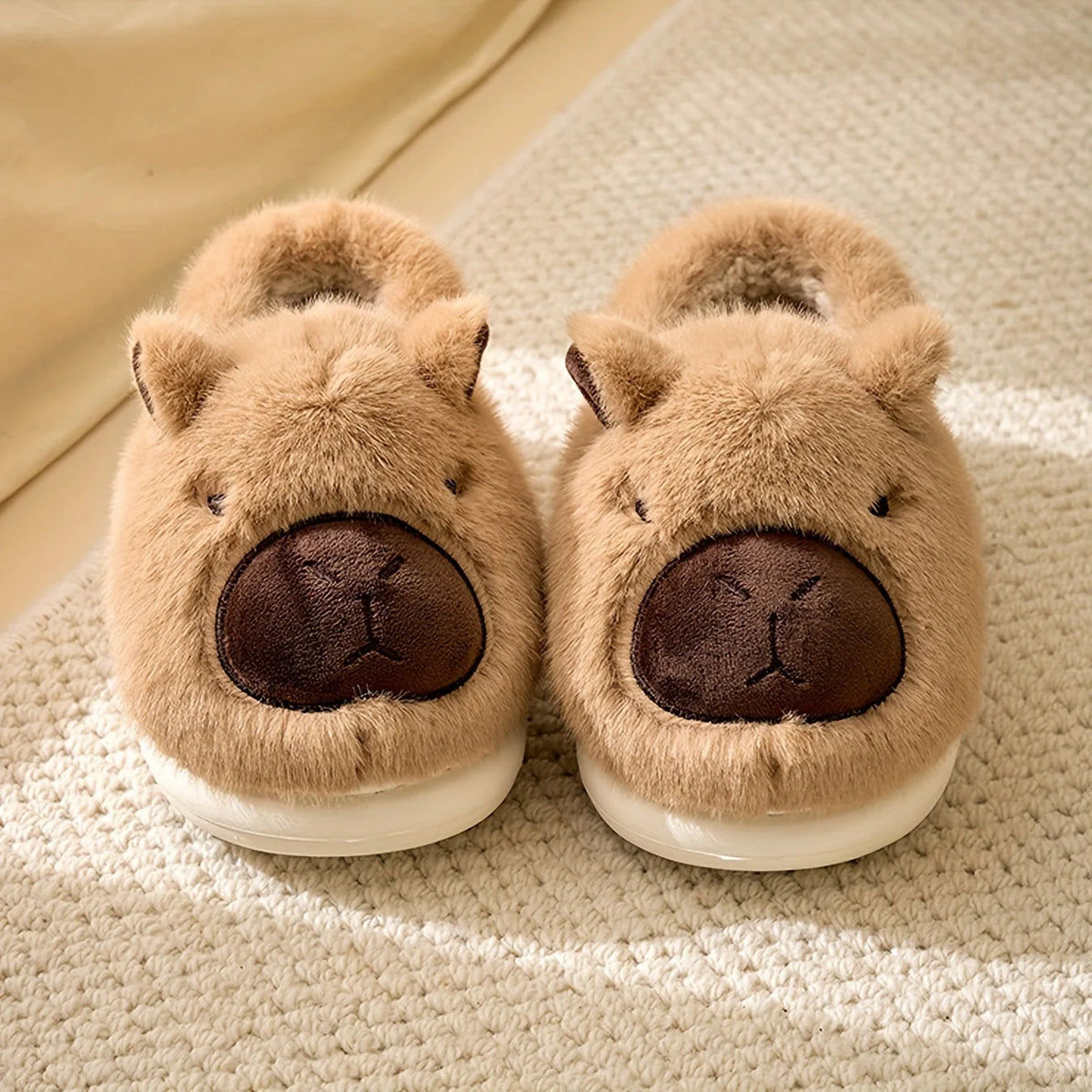 Indoor Slippers Capybara Design Plush Lining & Anti-Slip Sole