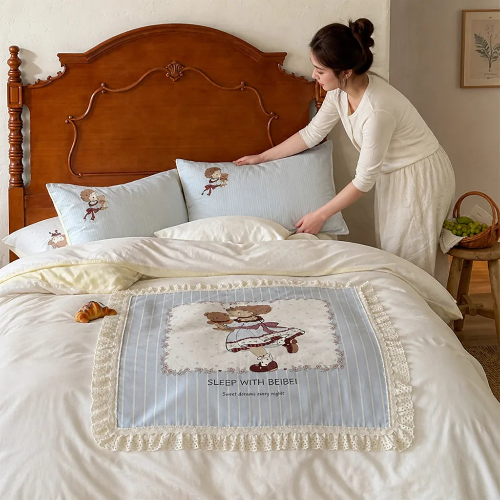 Kids Bedding Set Quilted Bear Motif Lace Ruffle 4-Piece
