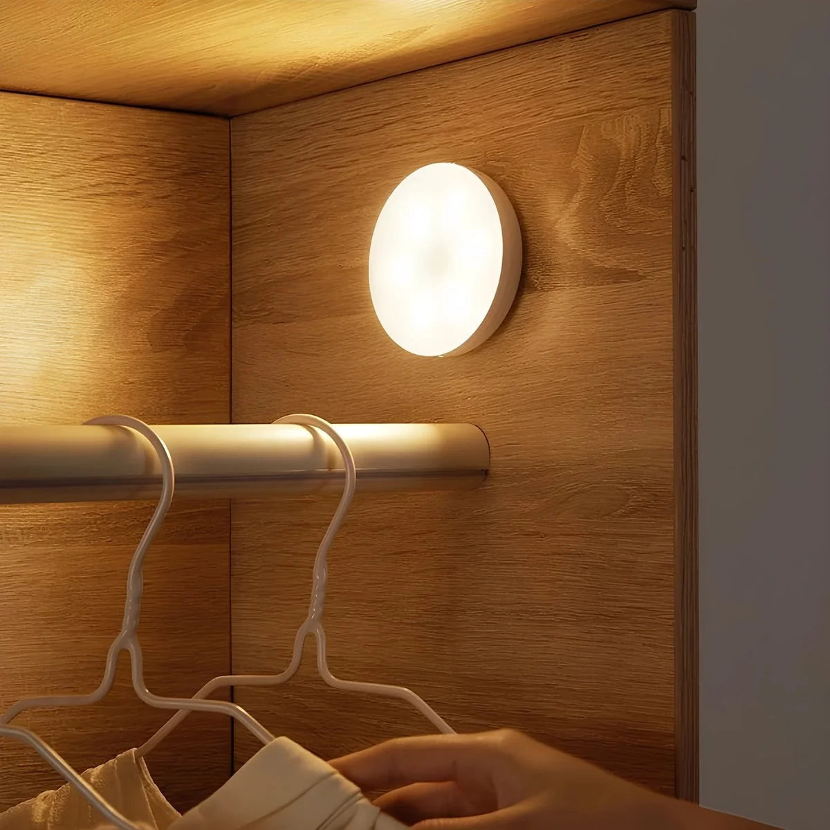 Motion Sensor Puck Light USB Rechargeable Magnetic Mount