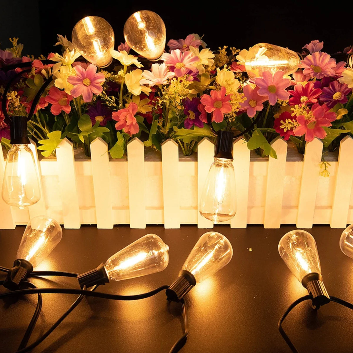 Outdoor String Lights Solar-Powered 10 Shatter-Resistant Bulbs