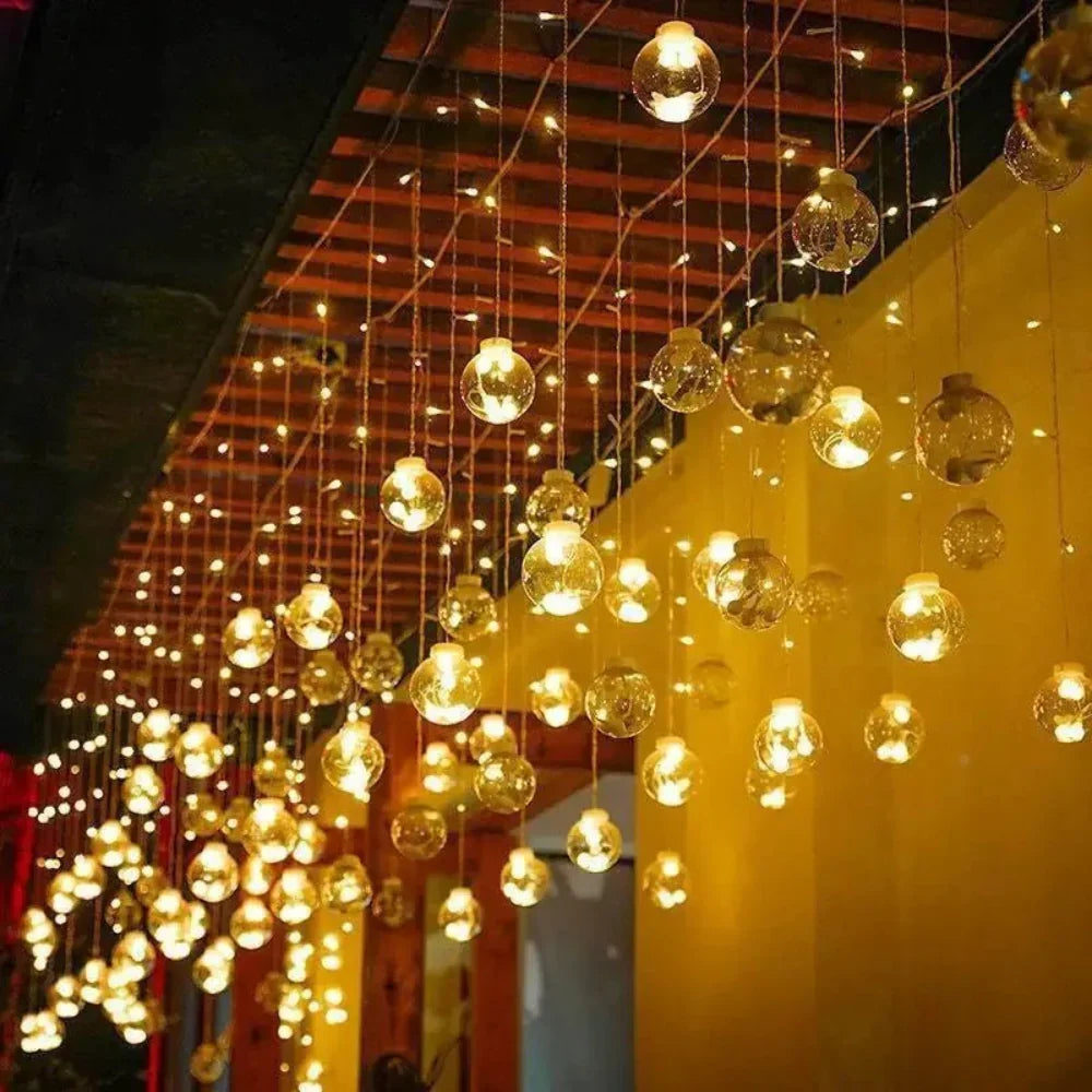 Outdoor String Lights Solar-Powered Dusk-to-Dawn IP67 Waterproof