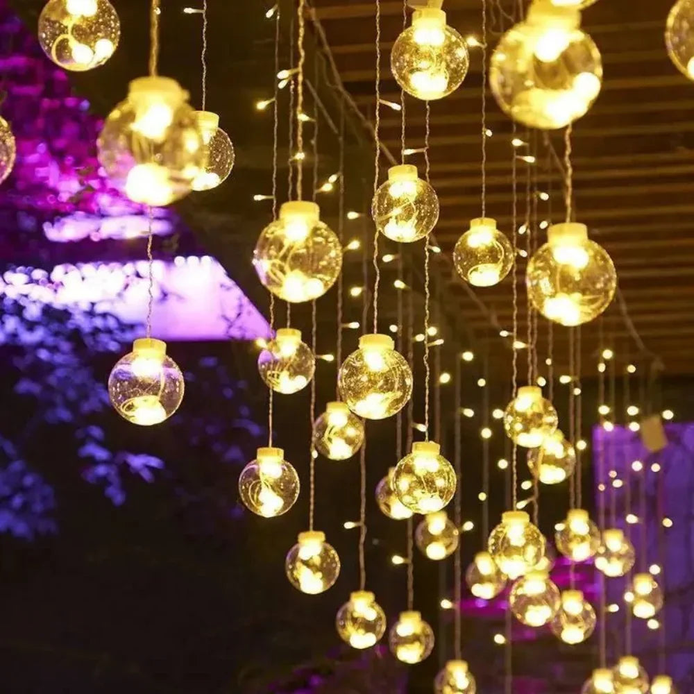 Outdoor String Lights Solar-Powered Dusk-to-Dawn IP67 Waterproof