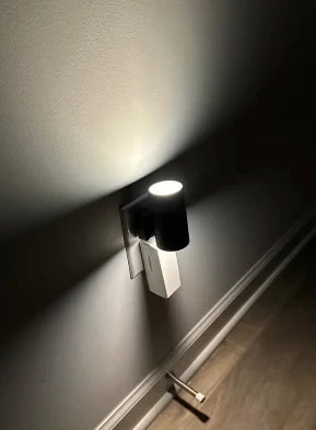 Plug-In Wall Lamp Auto Day-Night Sensor Dimmable Warm LED