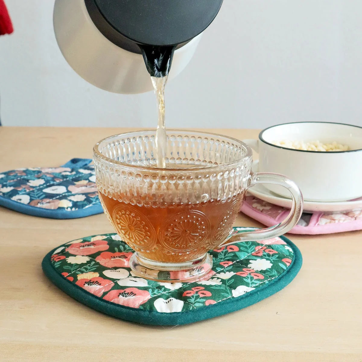 Pot Holder Set Heat Resistant Heart Shaped 2 Pieces