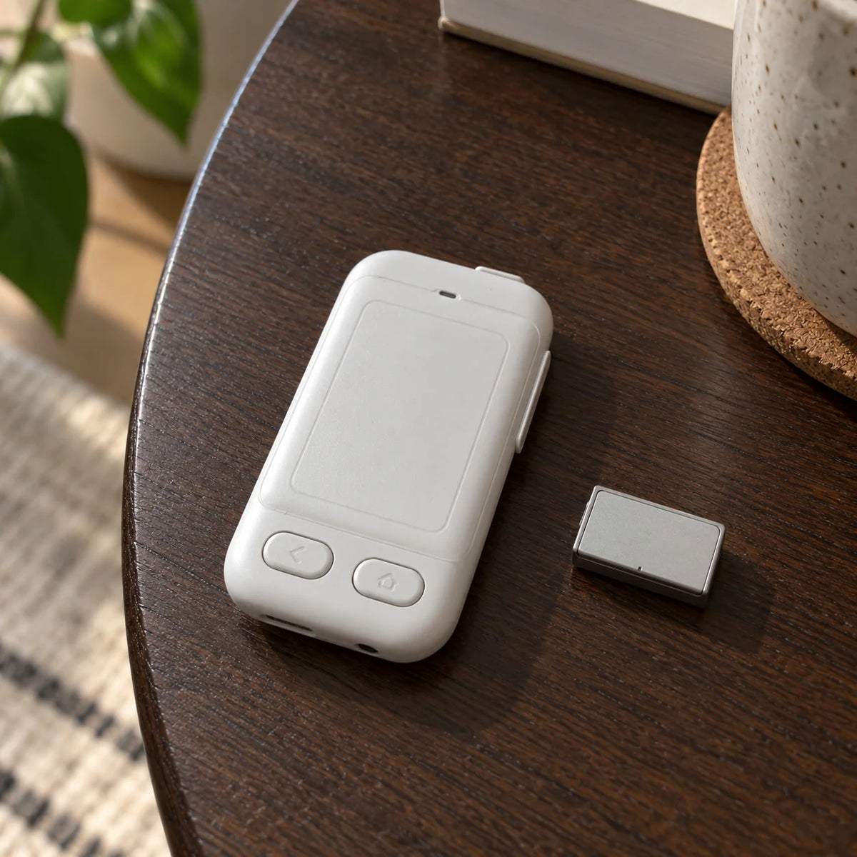 Smartphone Remote Control Bluetooth 5.0 Rechargeable Battery