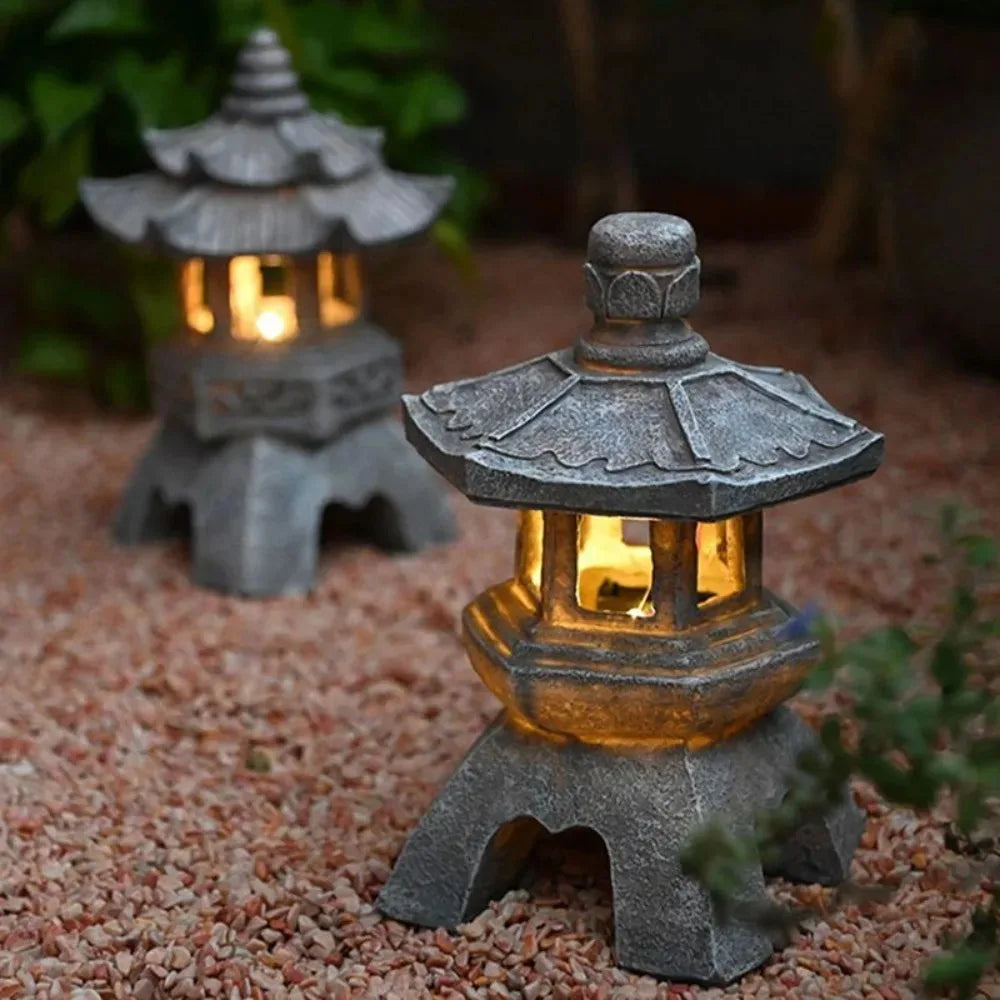 Solar Garden Lantern Pagoda Design Solar-Powered Automatic Dusk Lighting